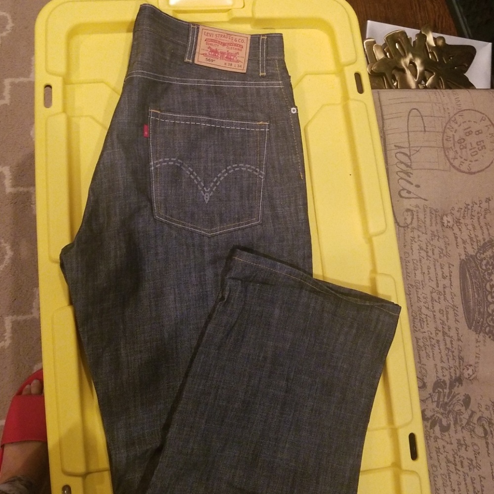 Levi 569